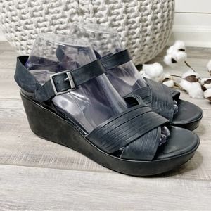 Korks Martinique Quarter Strap Leather Wedge Sandals Black Size 9M